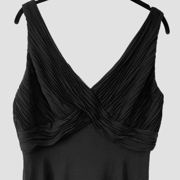 Chiffon Overlay Ruched Slimming Flowy Swing Midi Dress. - Picture 4 of 7